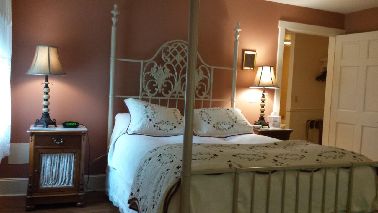 Eagles Mere Inn Екстериор снимка